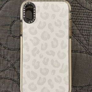 Casetify iPhone XR case silver gray leopard